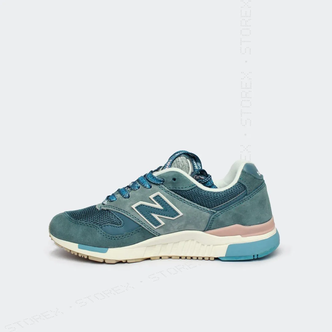 New Balance 840 Navy