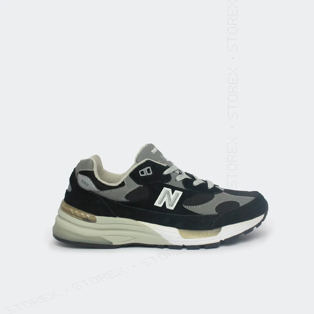 New Balance 992 Black White
