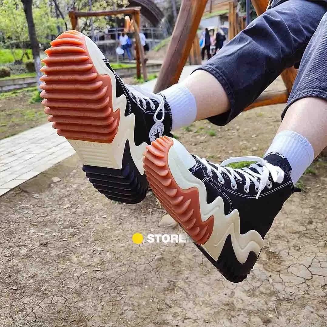 Converse Run Star Motion