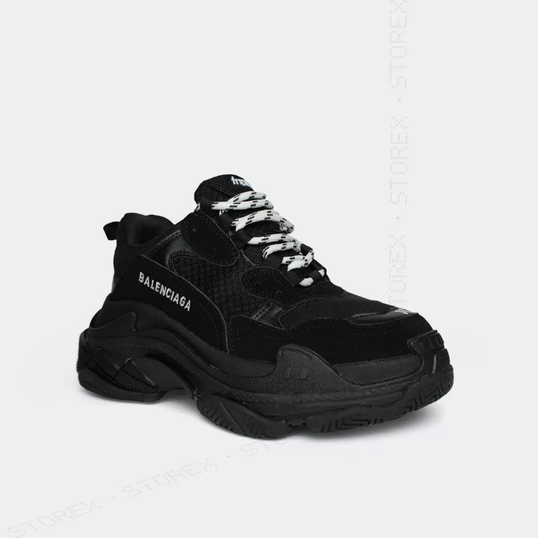 BALENCIAGA All Black