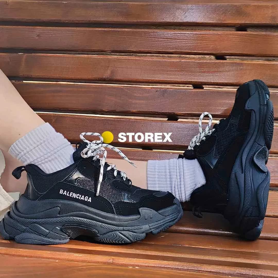 BALENCIAGA All Black