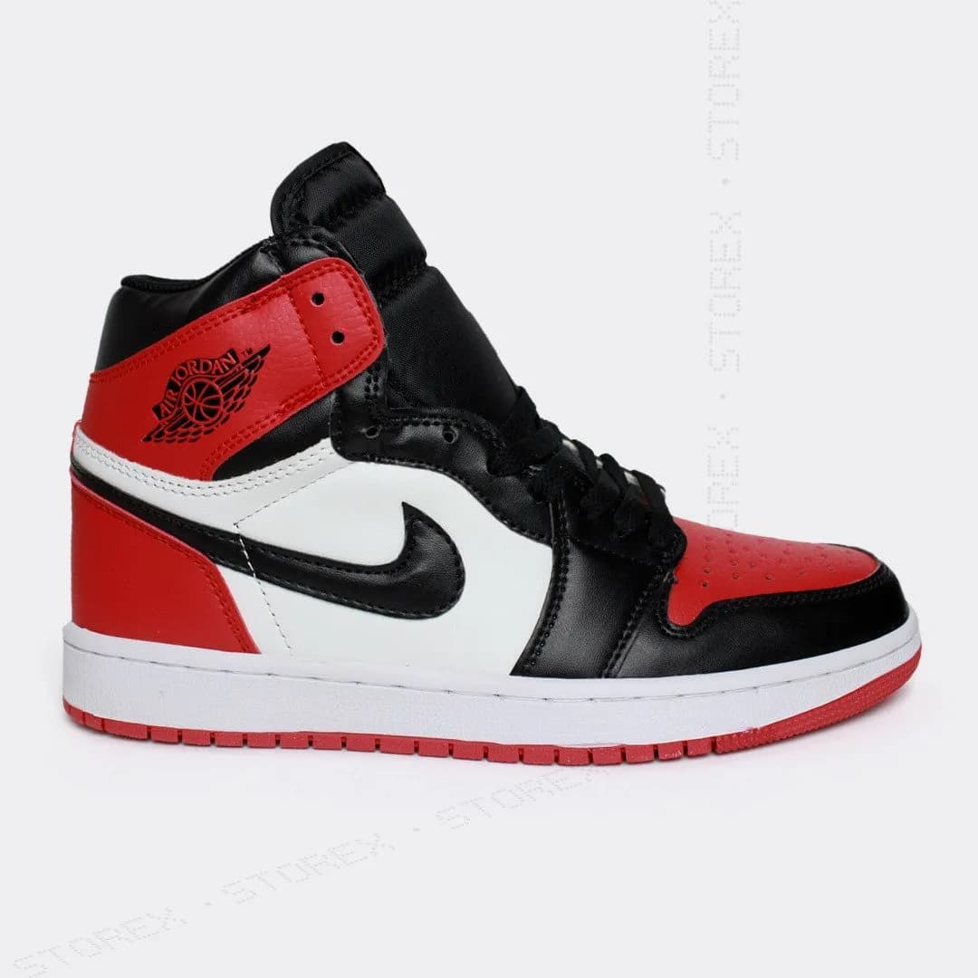 Jordan 1 Retro High OG black toe