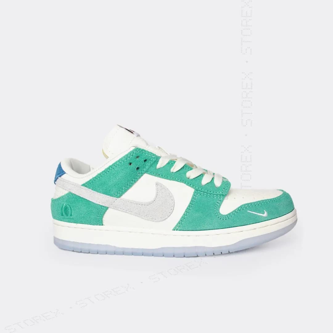 Nike Dunk x Kasina Road Sign