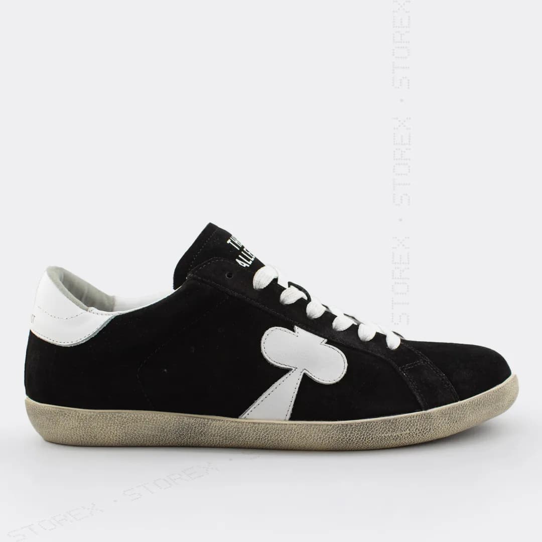 The Gallerist Black/White