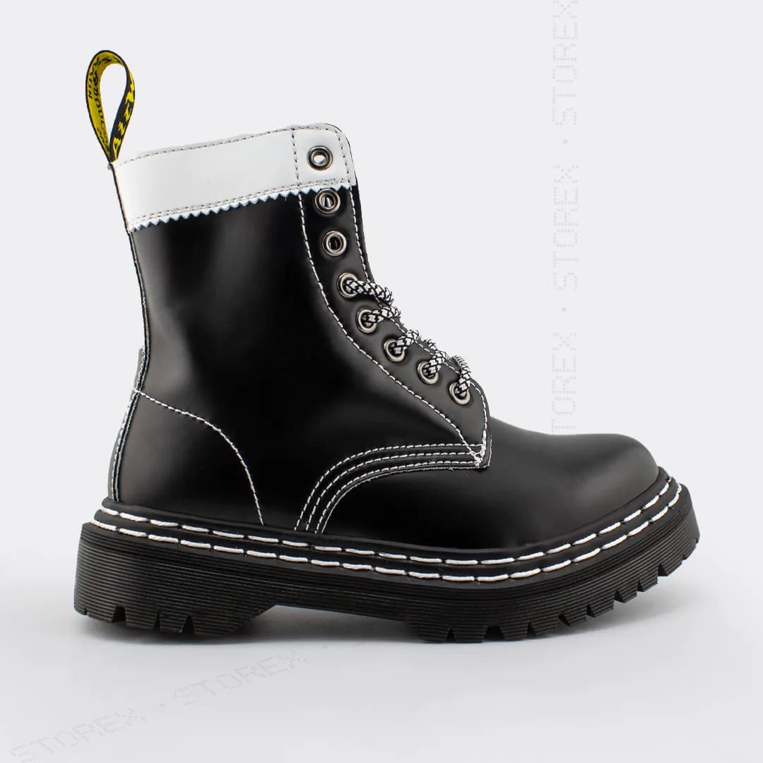 Dr. Martens Black/White