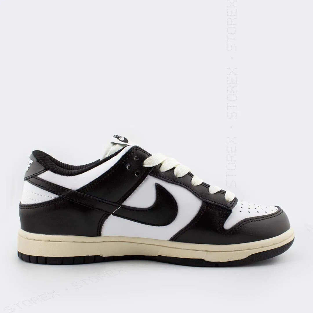 Nike Dunk Black White