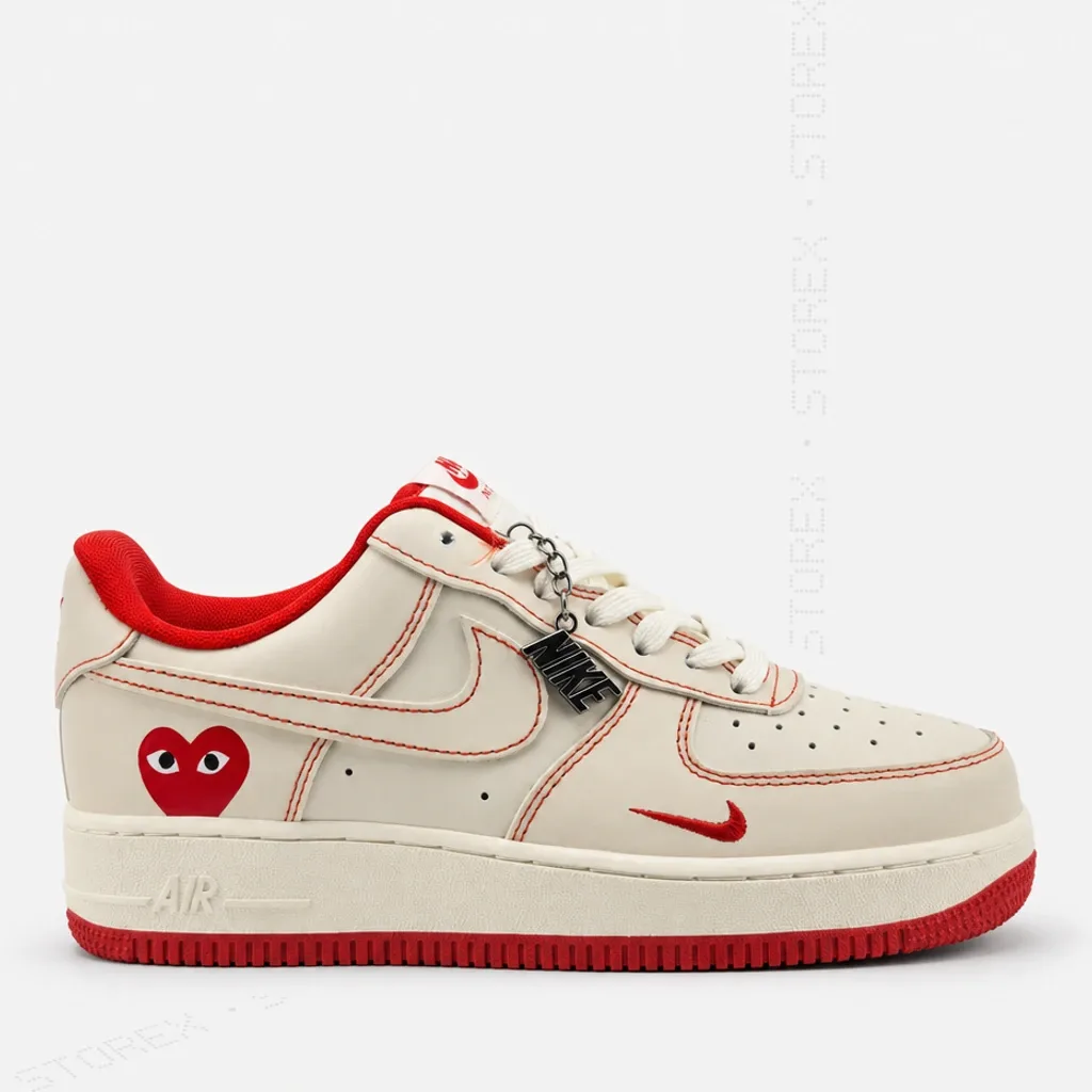 Nike Air Force 1 x Play